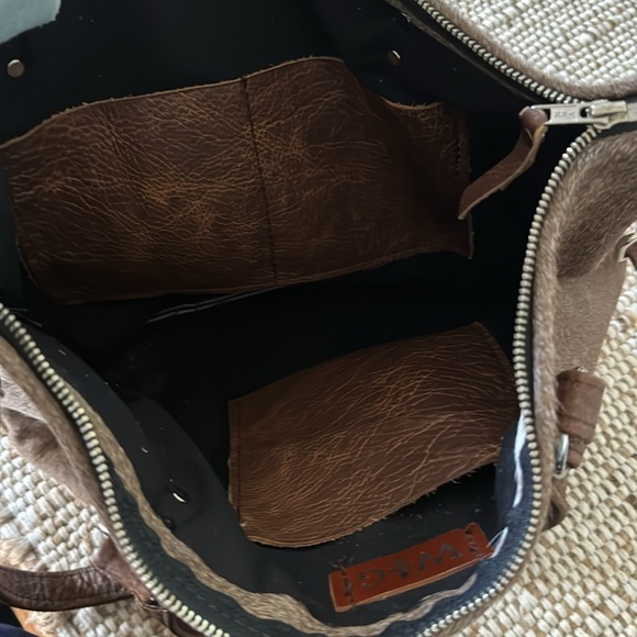 Wild Goose Cowhide Tote - Picture 10 of 10